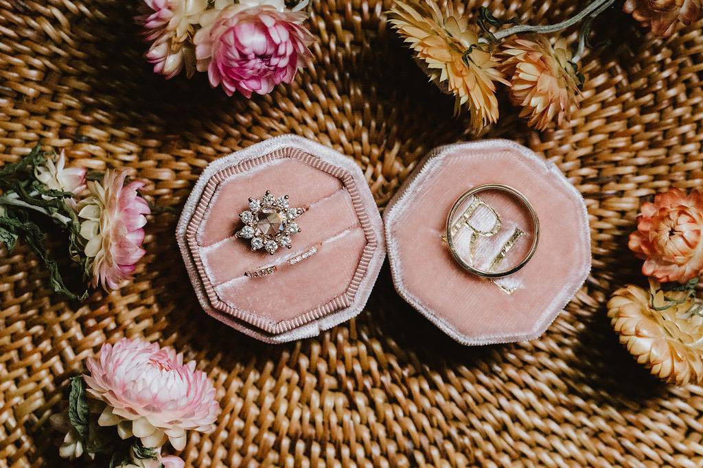 wedding ring with pink ringbox