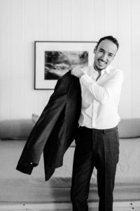 Groom portrait at Ruschmeyer Hotel
