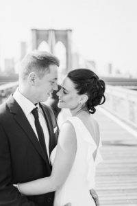 Brooklyn bridge wedding couple