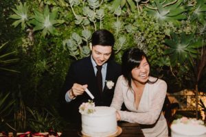 SmogShoppe LA cake cutting