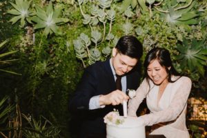 SmogShoppe LA cake cutting