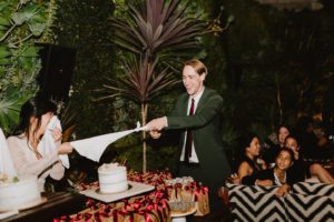 SmogShoppe LA cake cutting