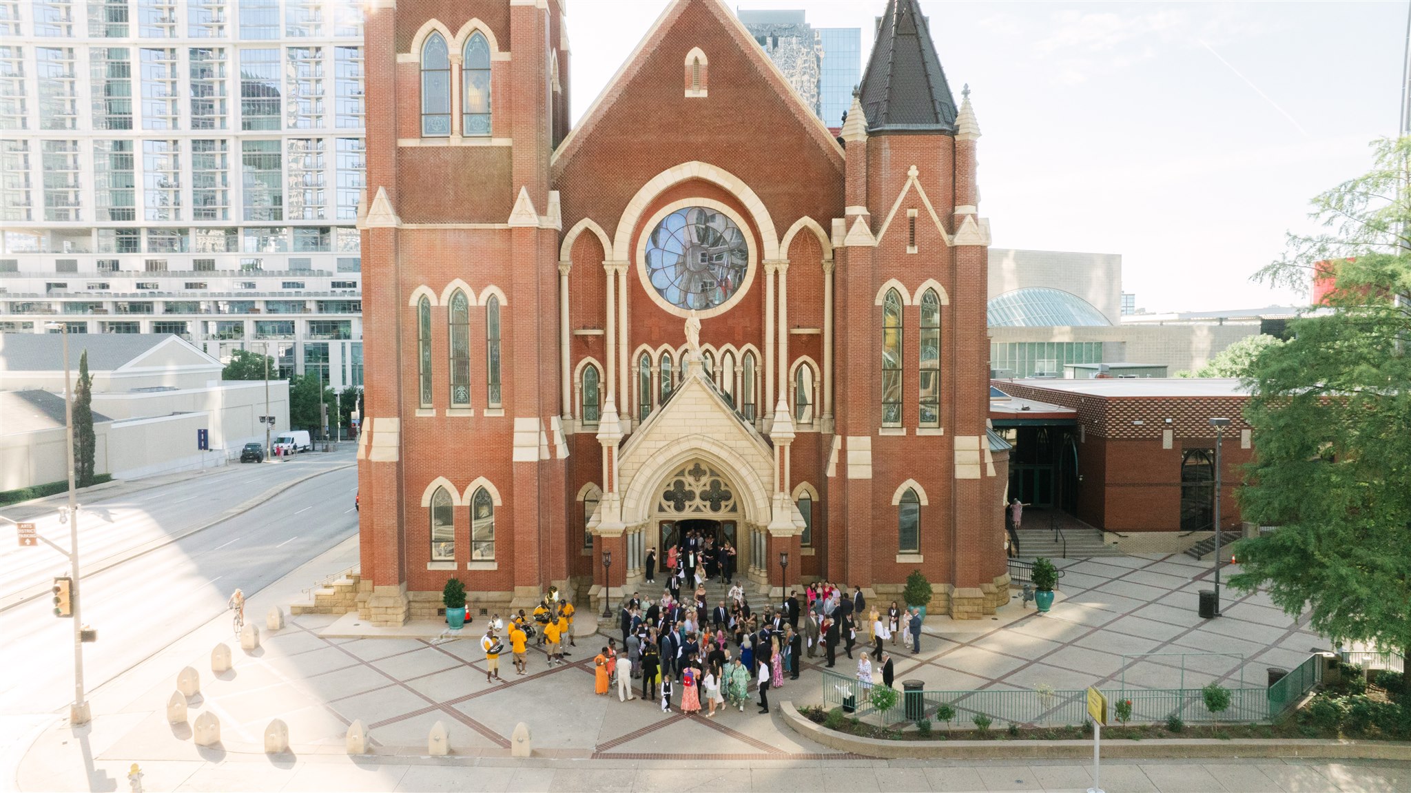 wedding guests outside of the dallas cathedral Guadalupe