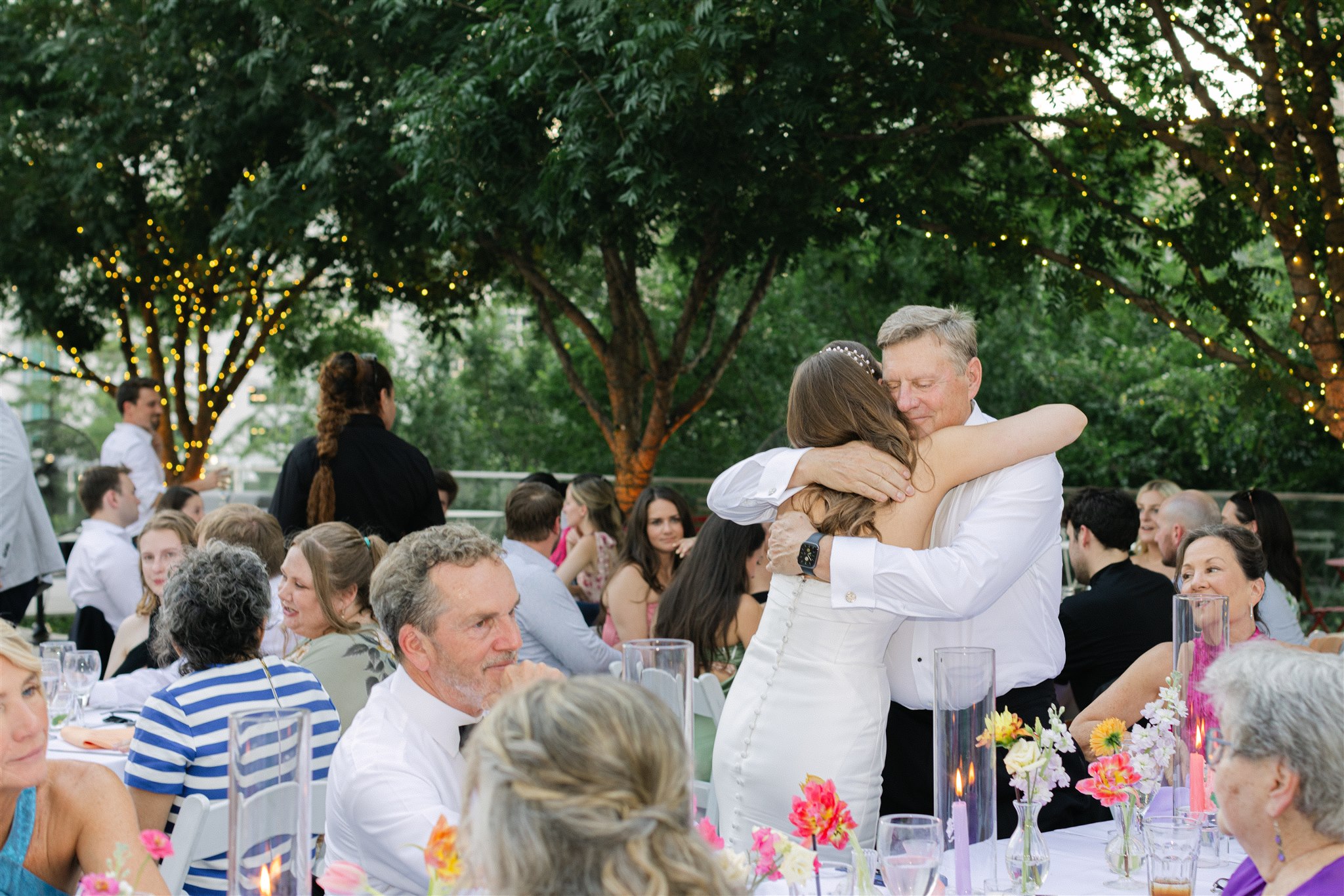 bride hugging her dad