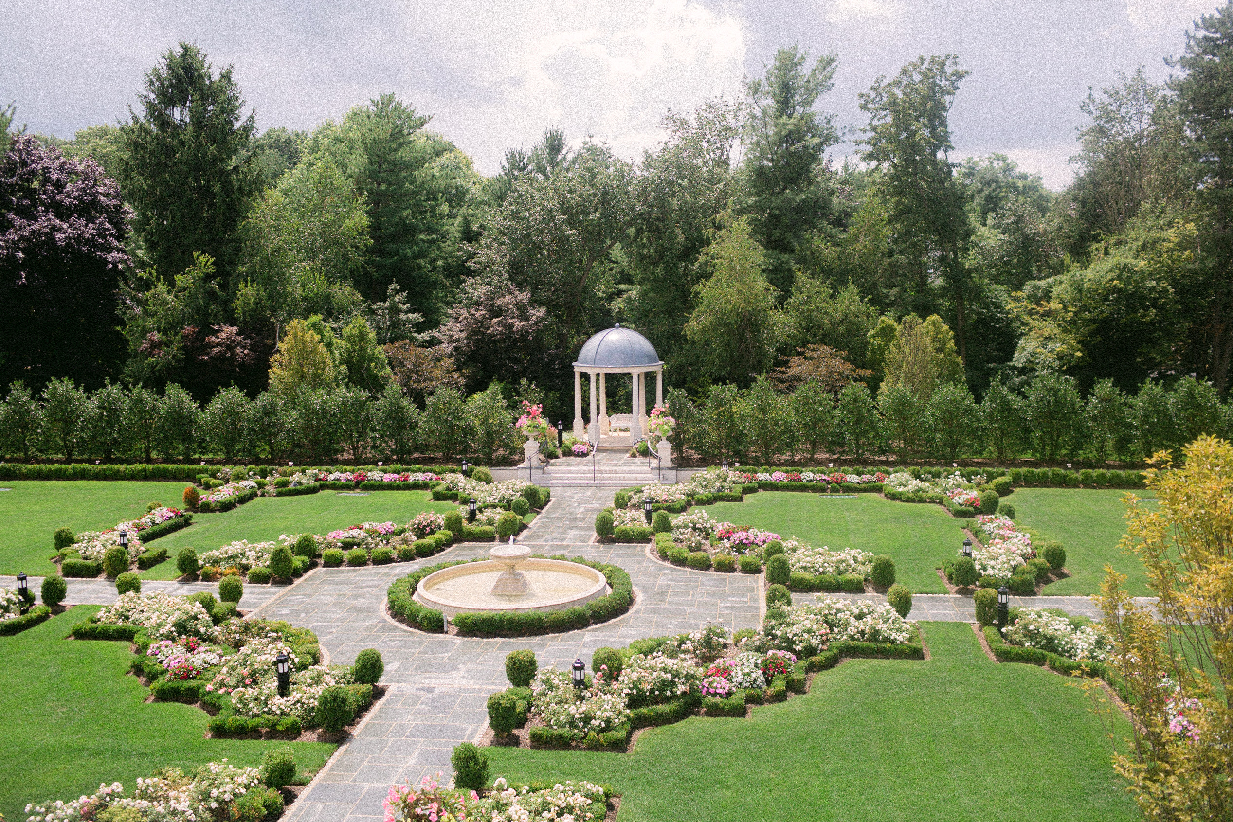 Green outdoor garden wedding venue