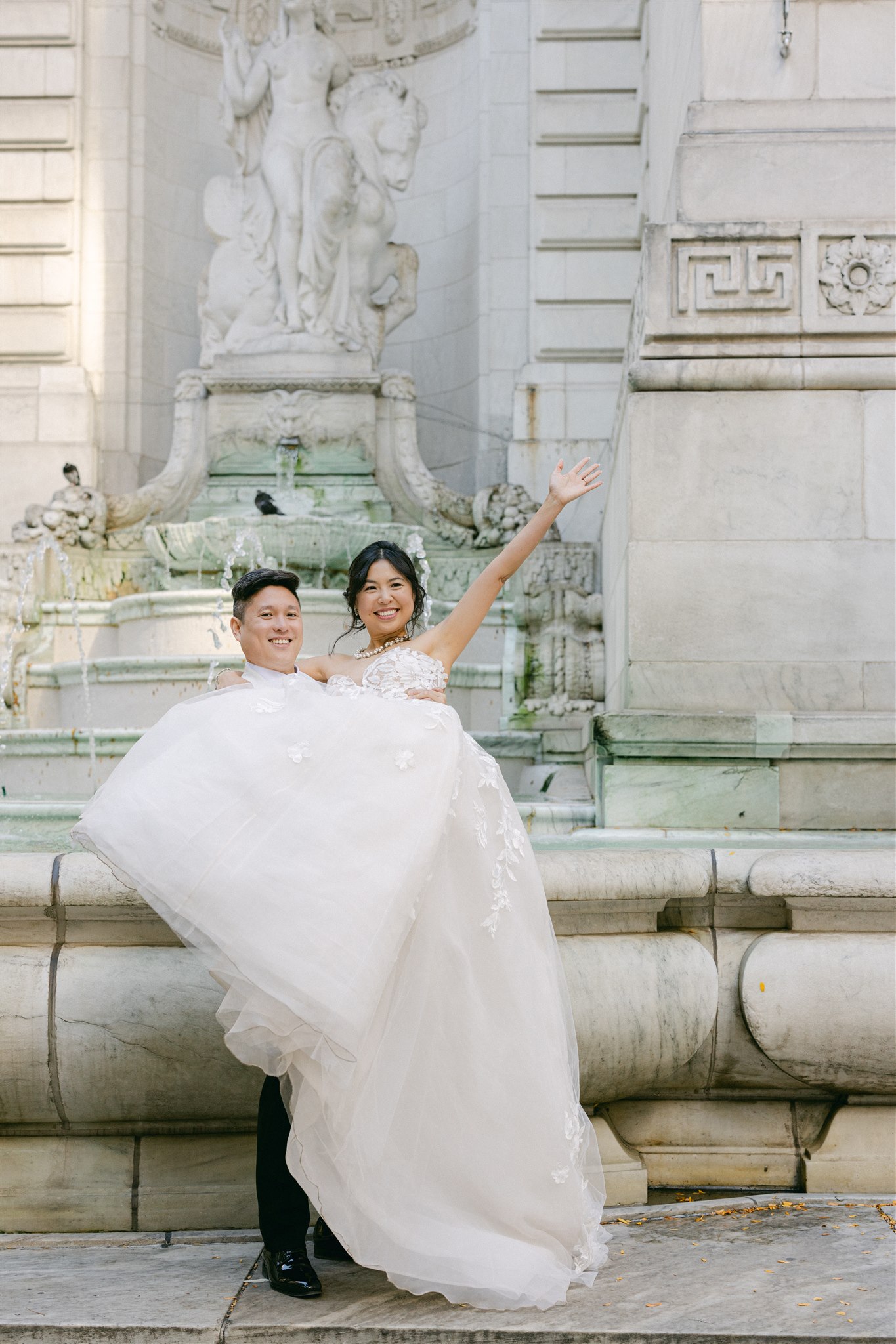 Wedding photos at the New York Public Library 