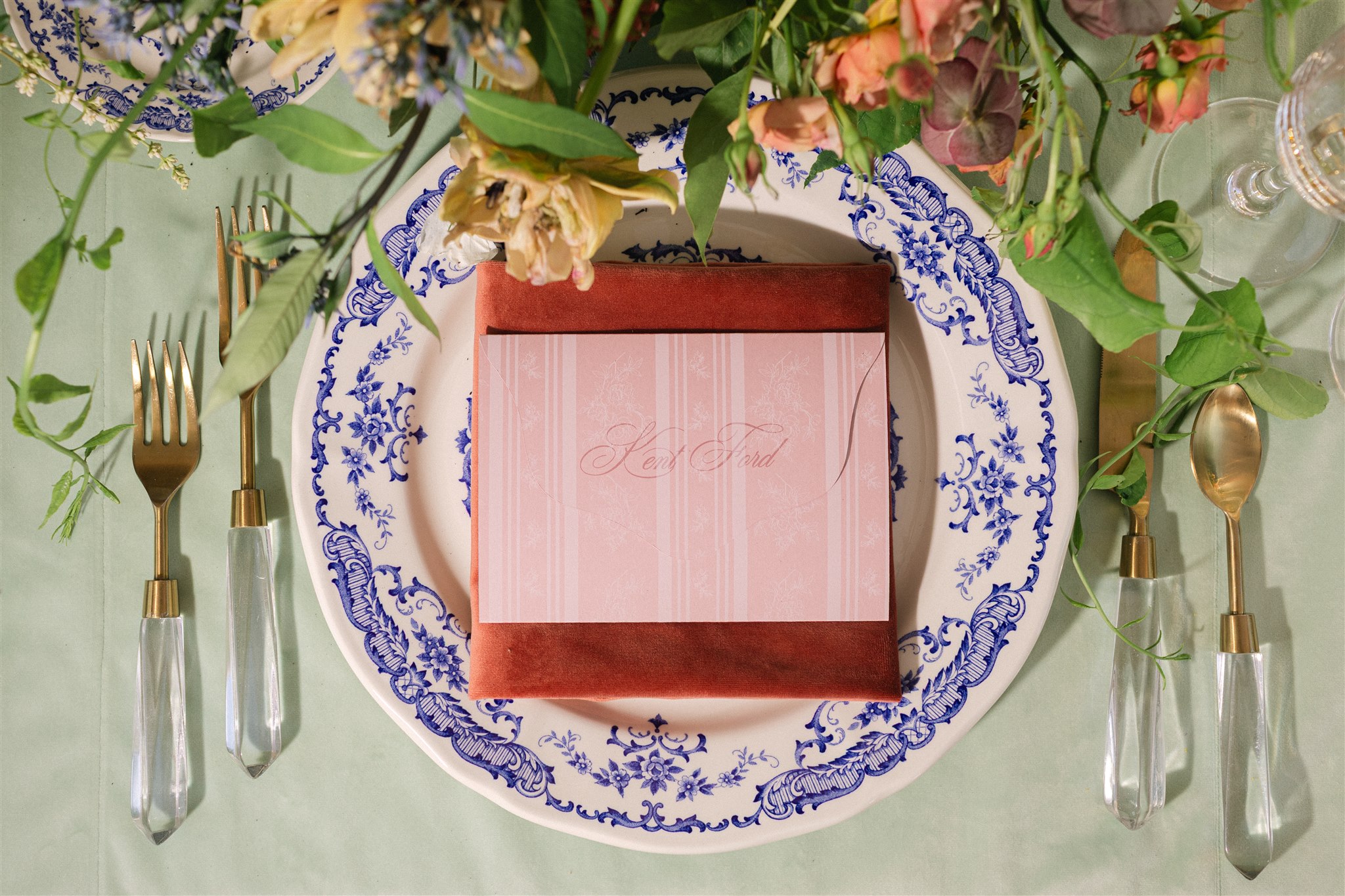 An elegant wedding reception table arrangement for a spring wedding at the dallas arboretum
