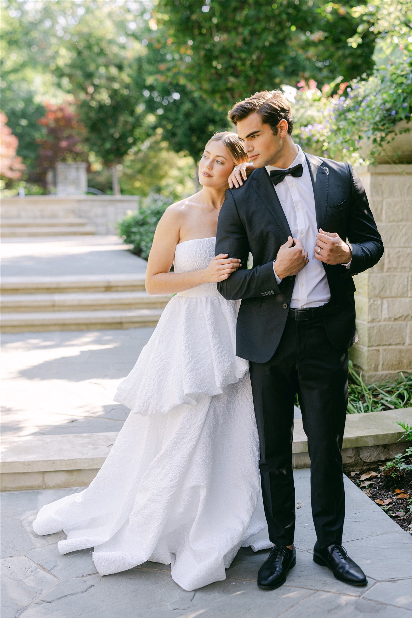wedding couple portraits in the sunken garden at the dallas arboretum
