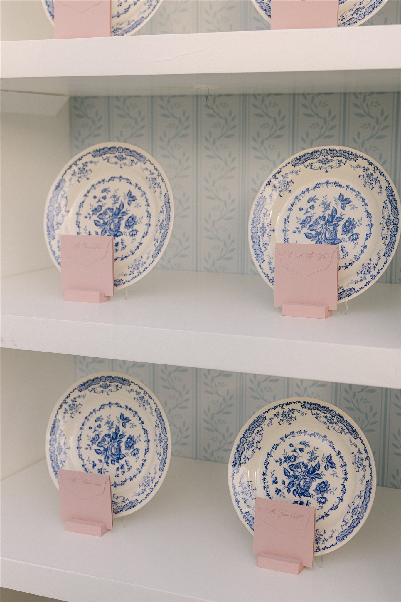 wedding seating chart display using china plates