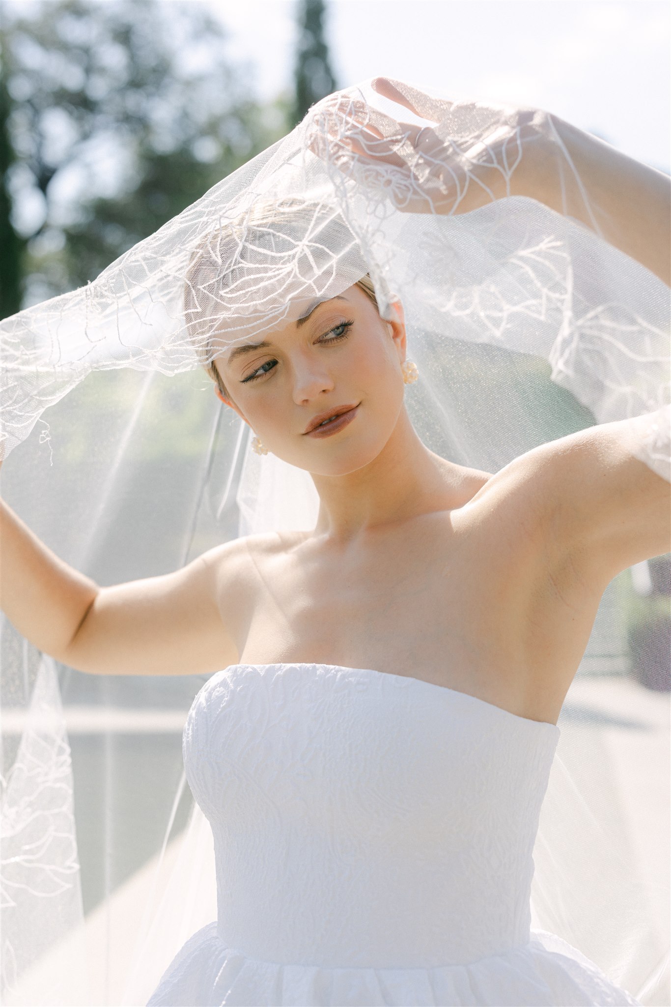 Bridal portraits at the dallas arboretum