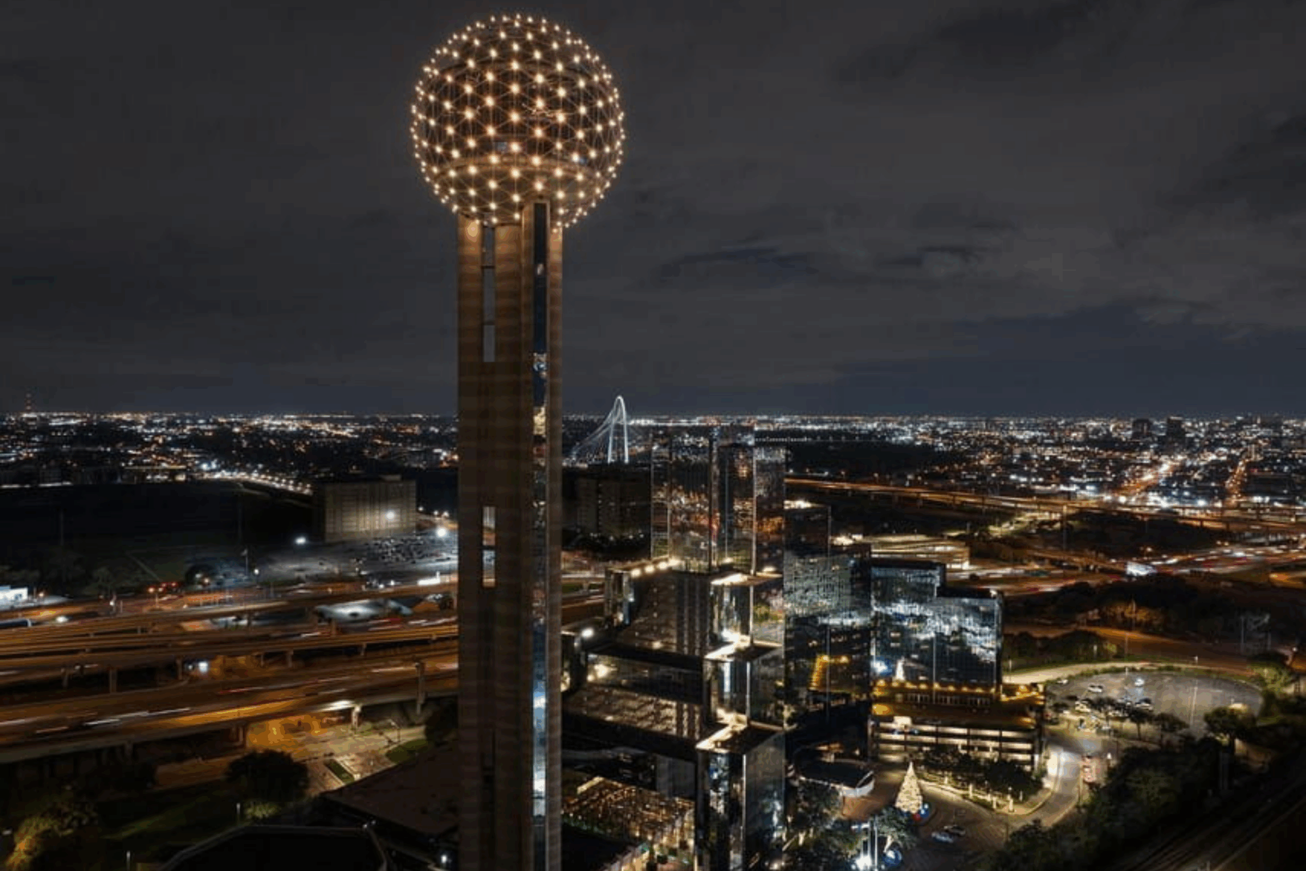 Dallas reunion tower proposal location