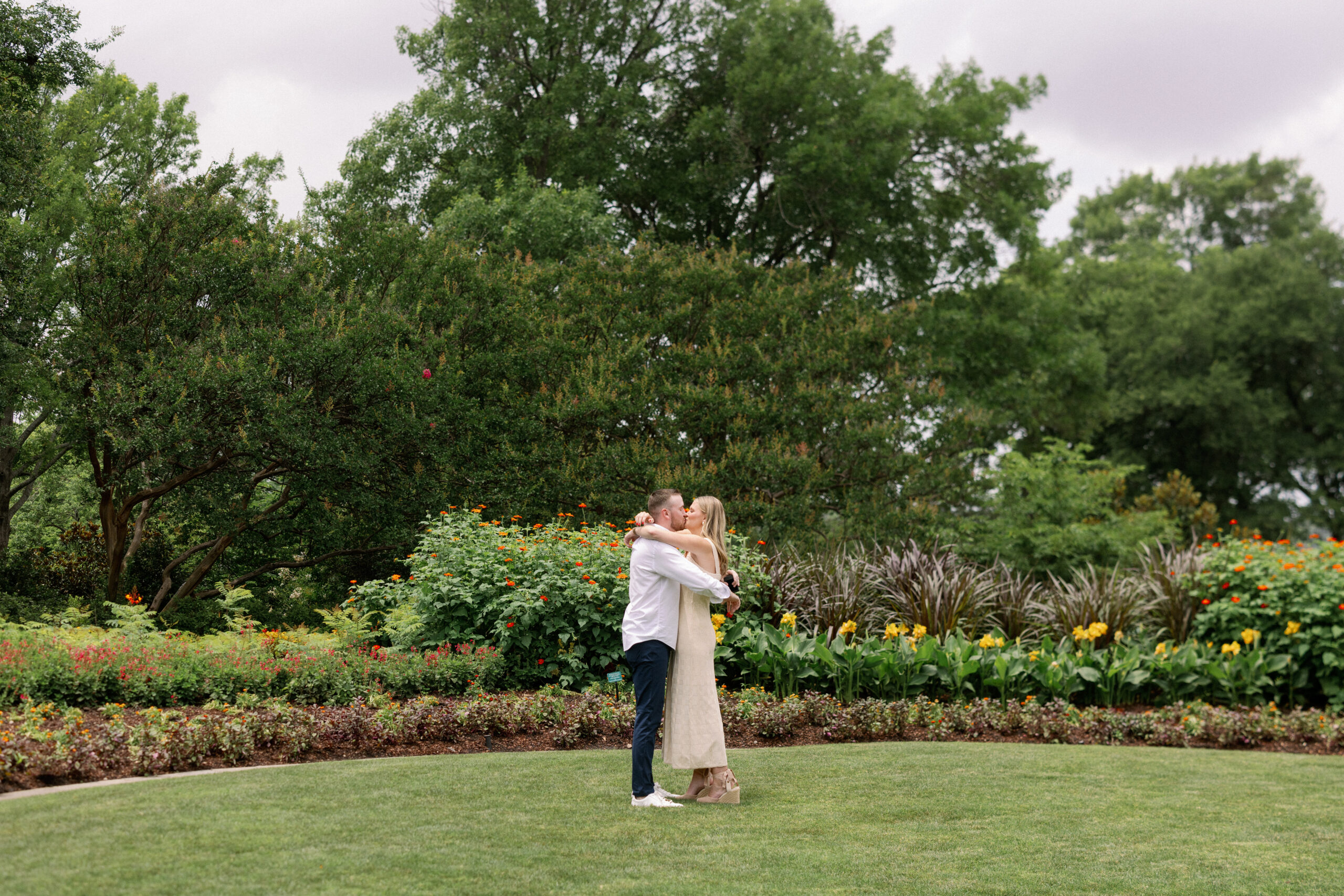 the best places to propose in dallas at the dallas arboretum