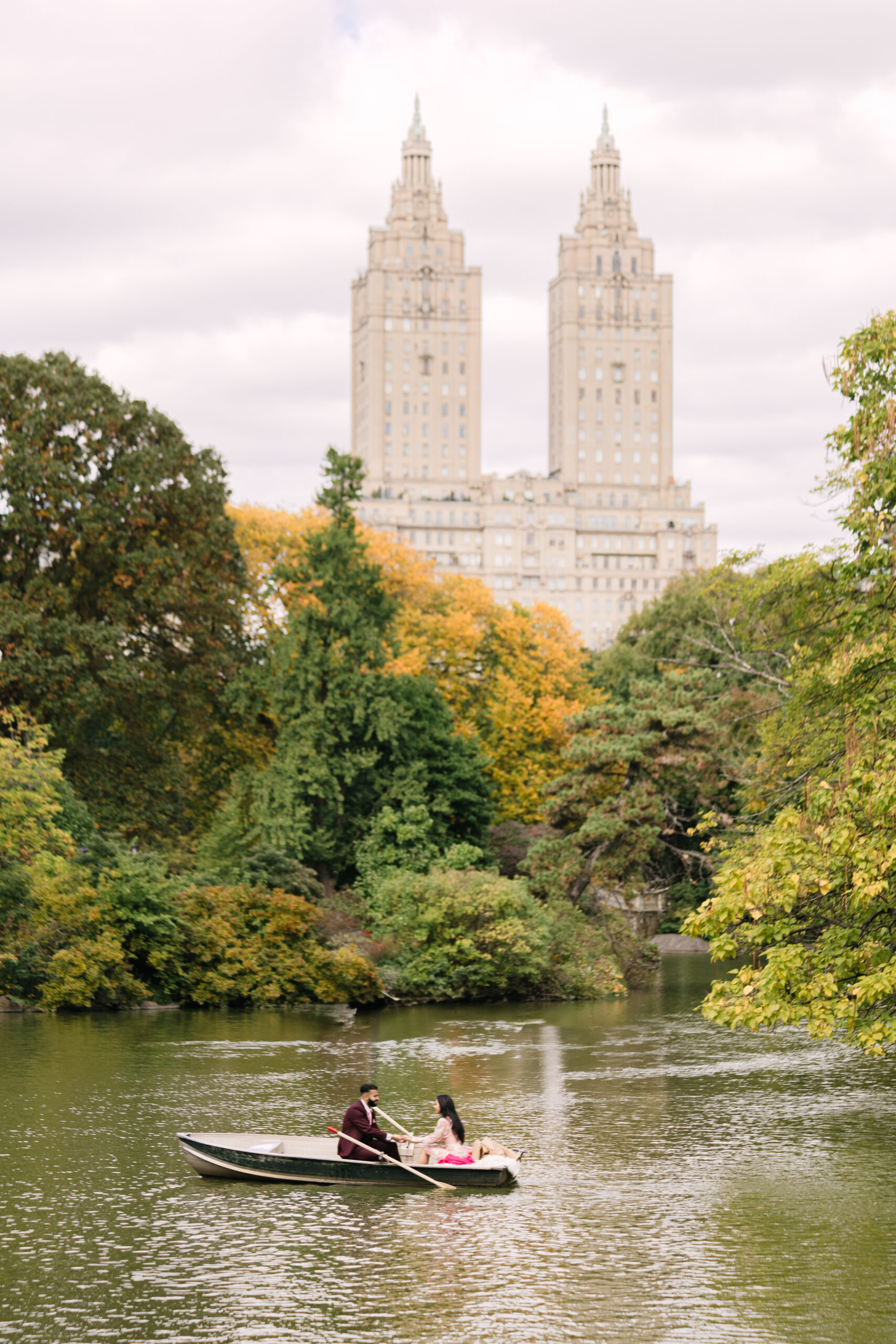 gondola boat new york city engagement session