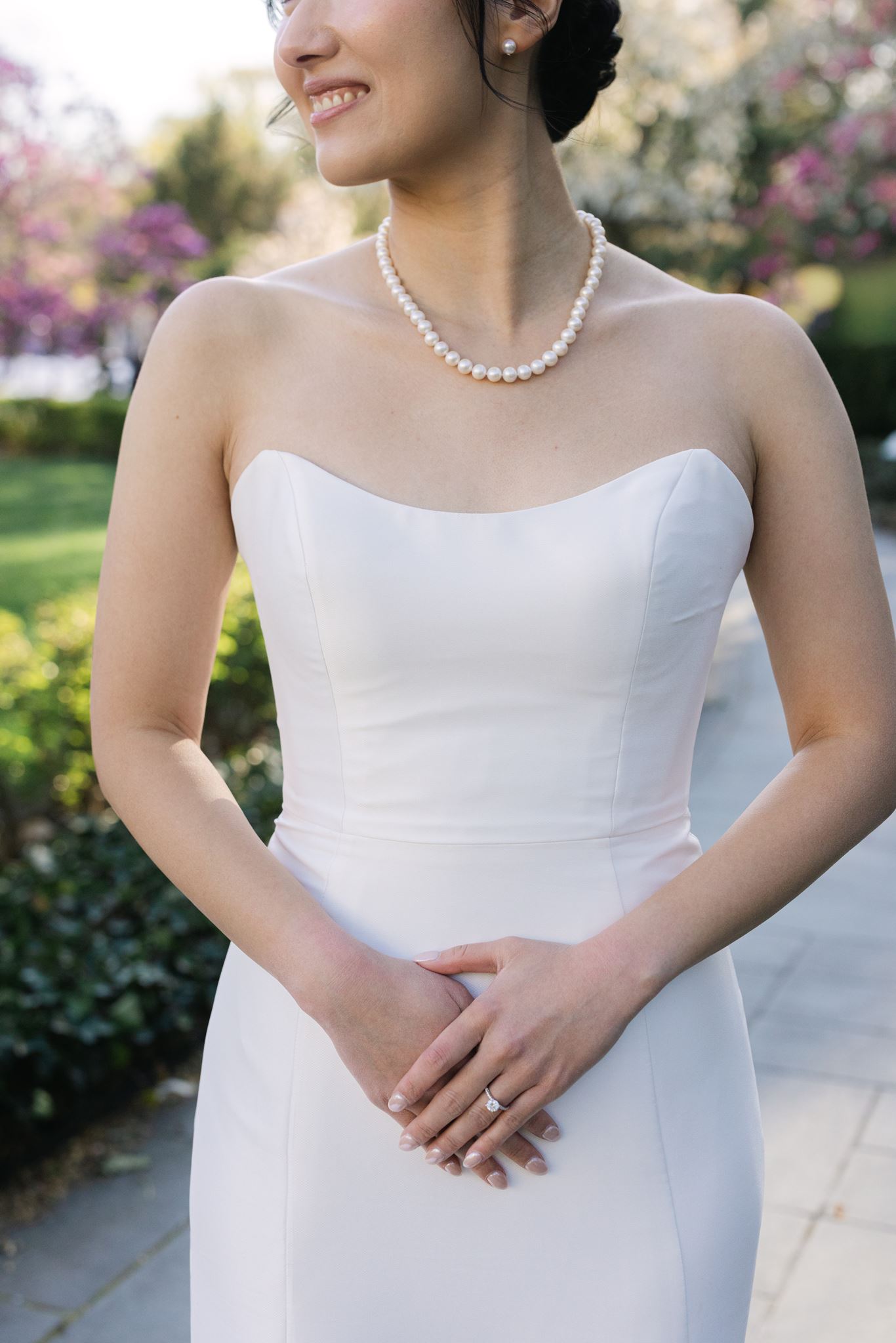 Spring wedding at brooklyn botanic garden in new york