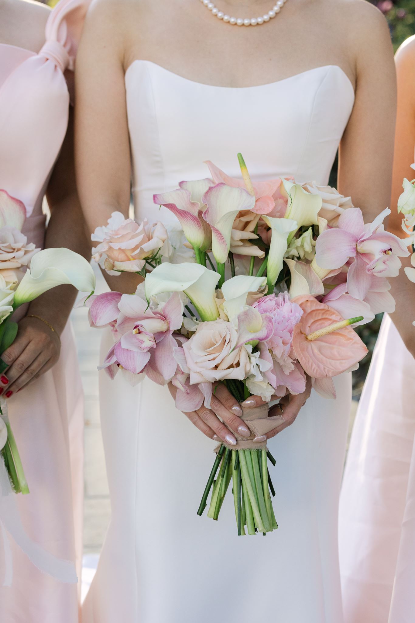 Spring wedding at brooklyn botanic garden in new york