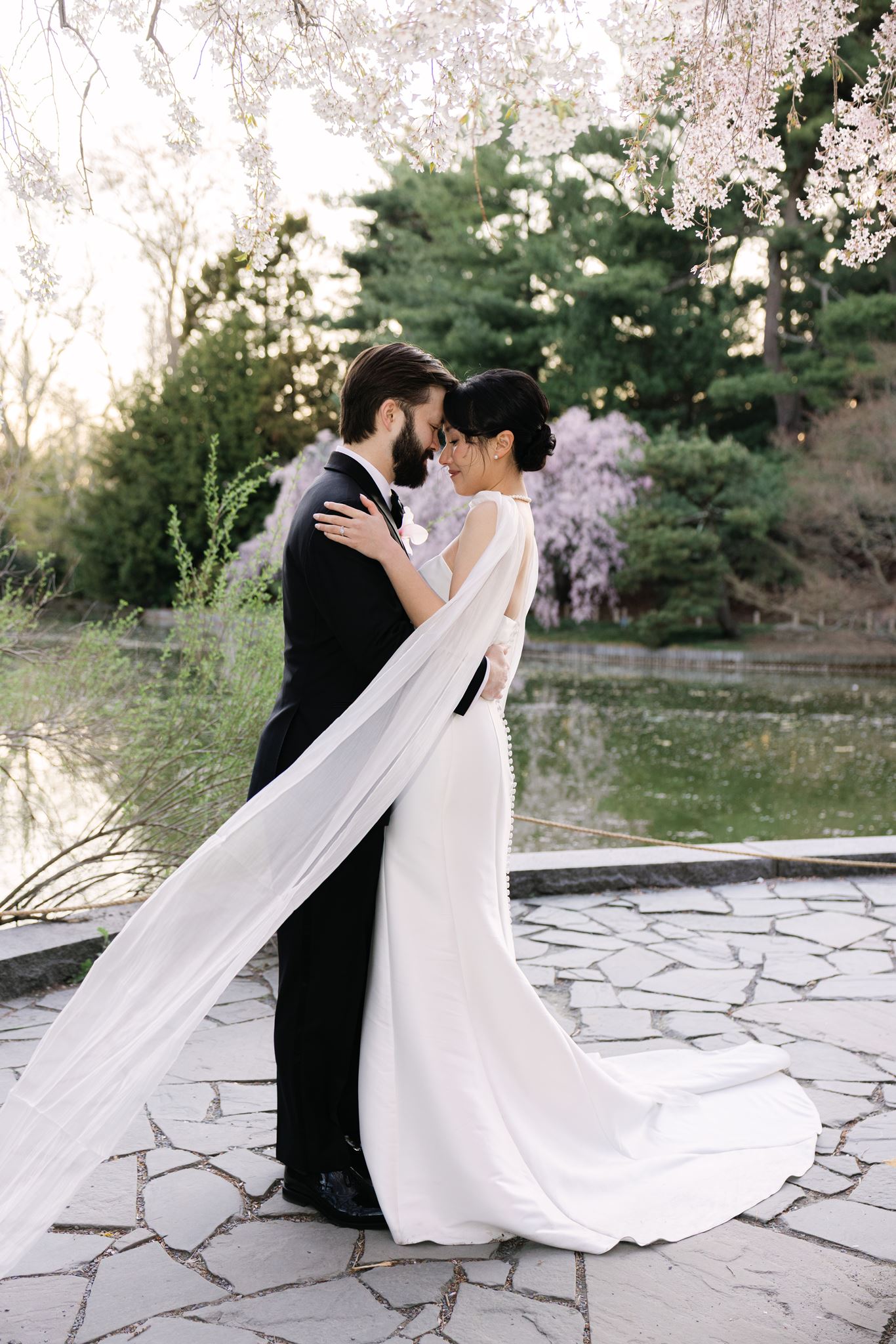 wedding portraits at the brooklyn botanic garden in new york