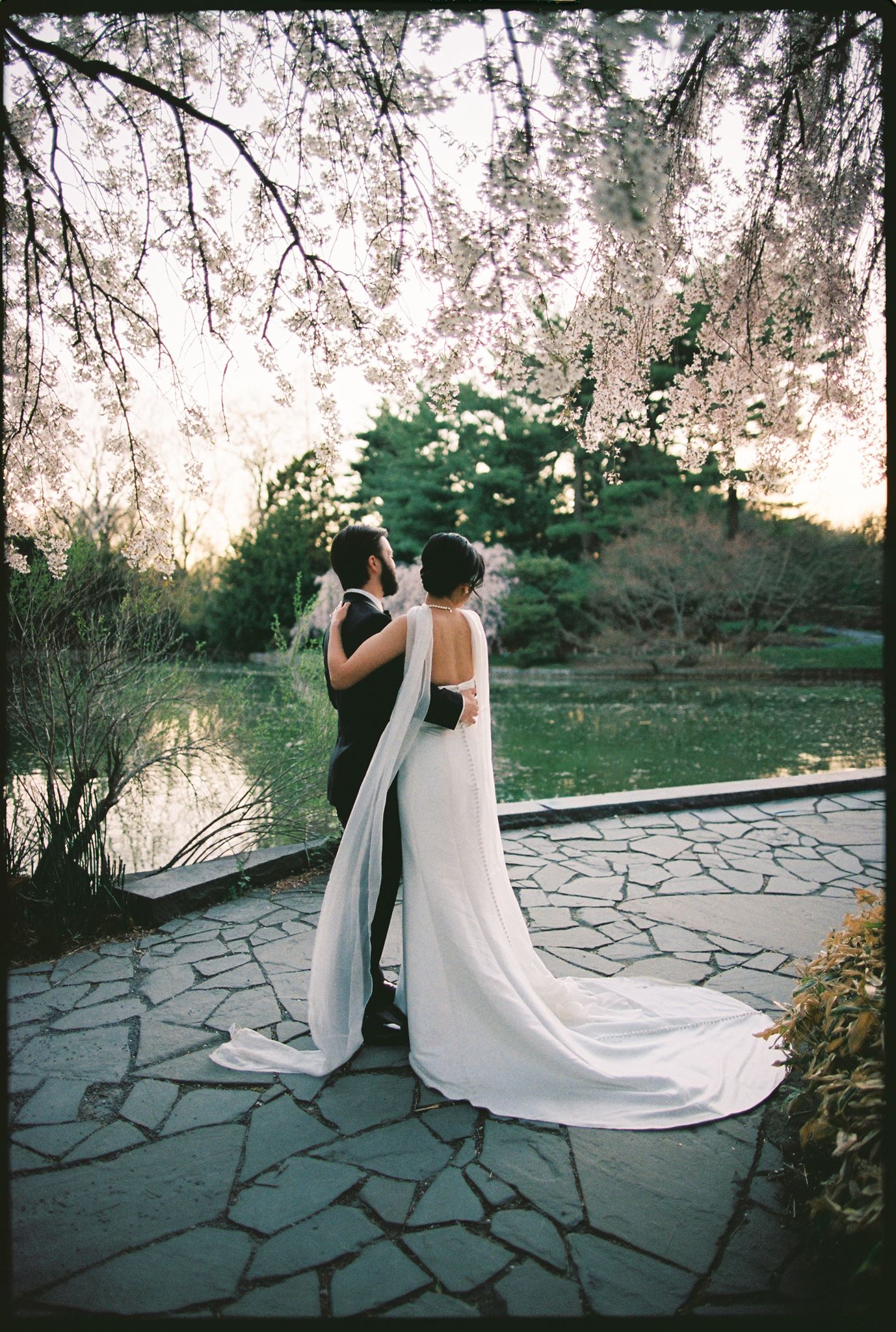 wedding portraits at the brooklyn botanic garden in new york
