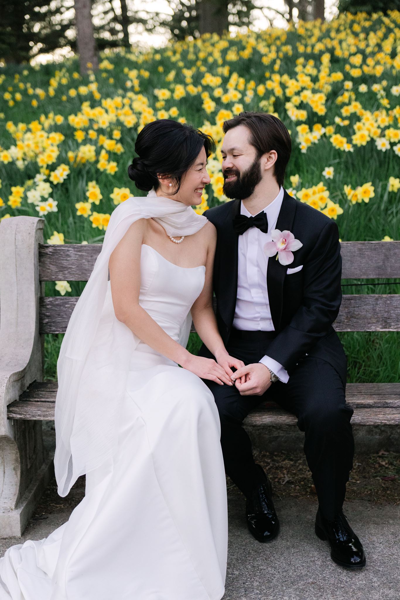 wedding portraits at the brooklyn botanic garden in new york