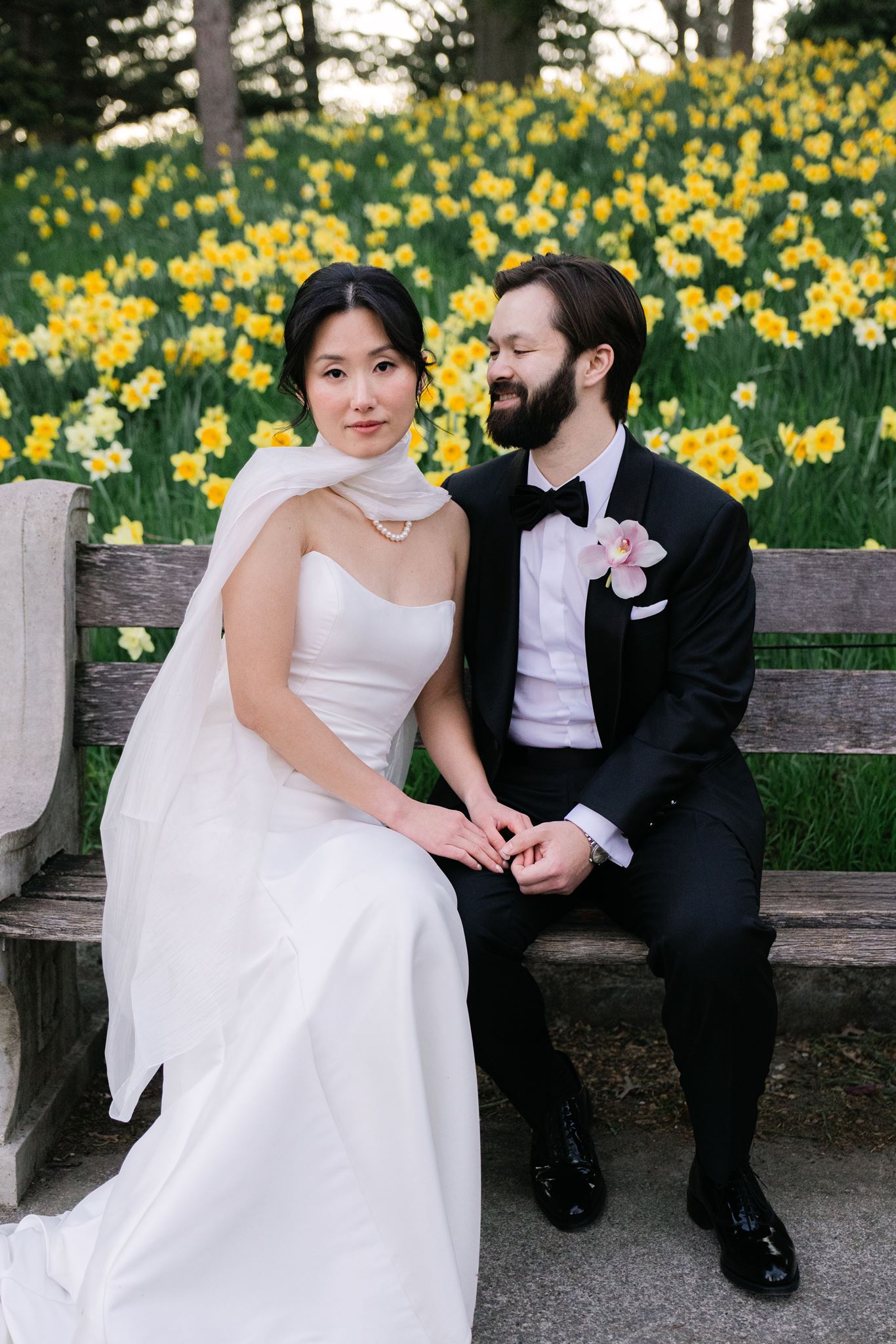 wedding portraits at the brooklyn botanic garden in new york