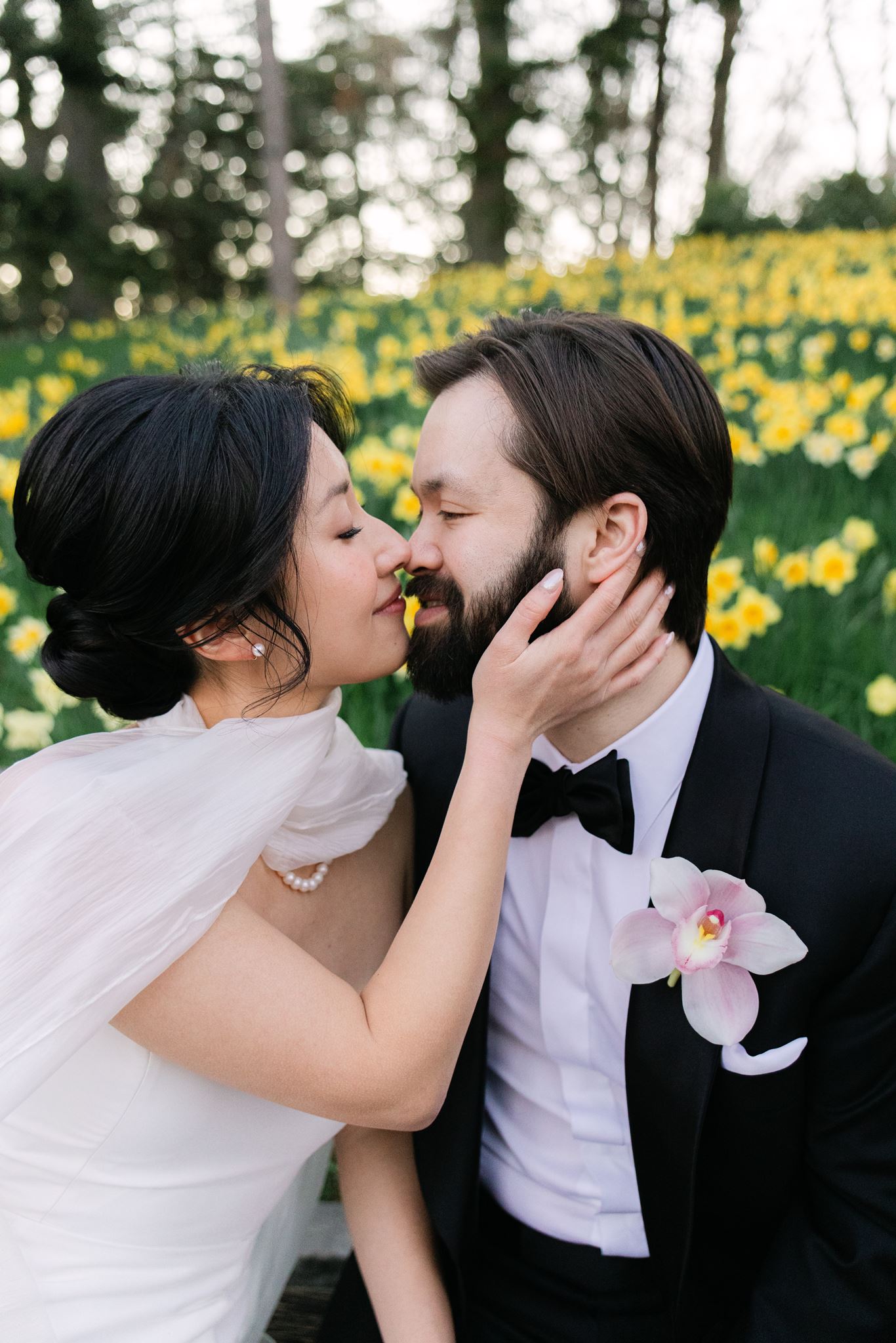 wedding portraits at the brooklyn botanic garden in new york
