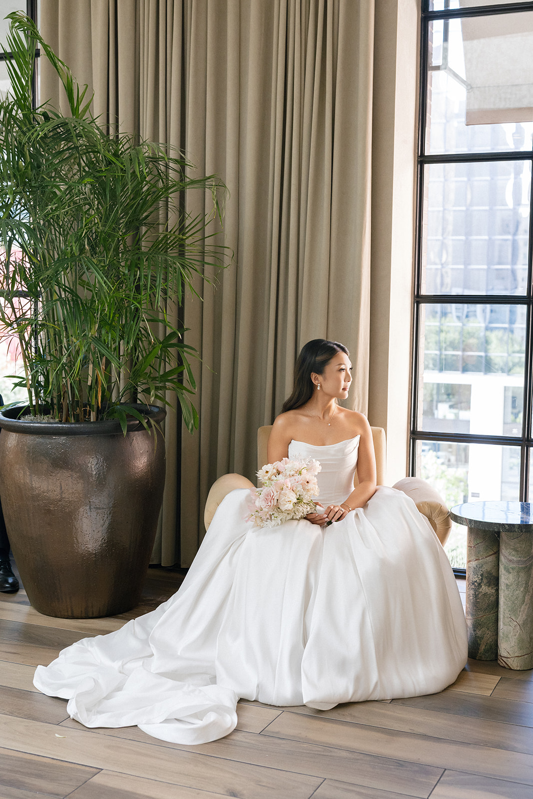 bridal portraits at the mirador 