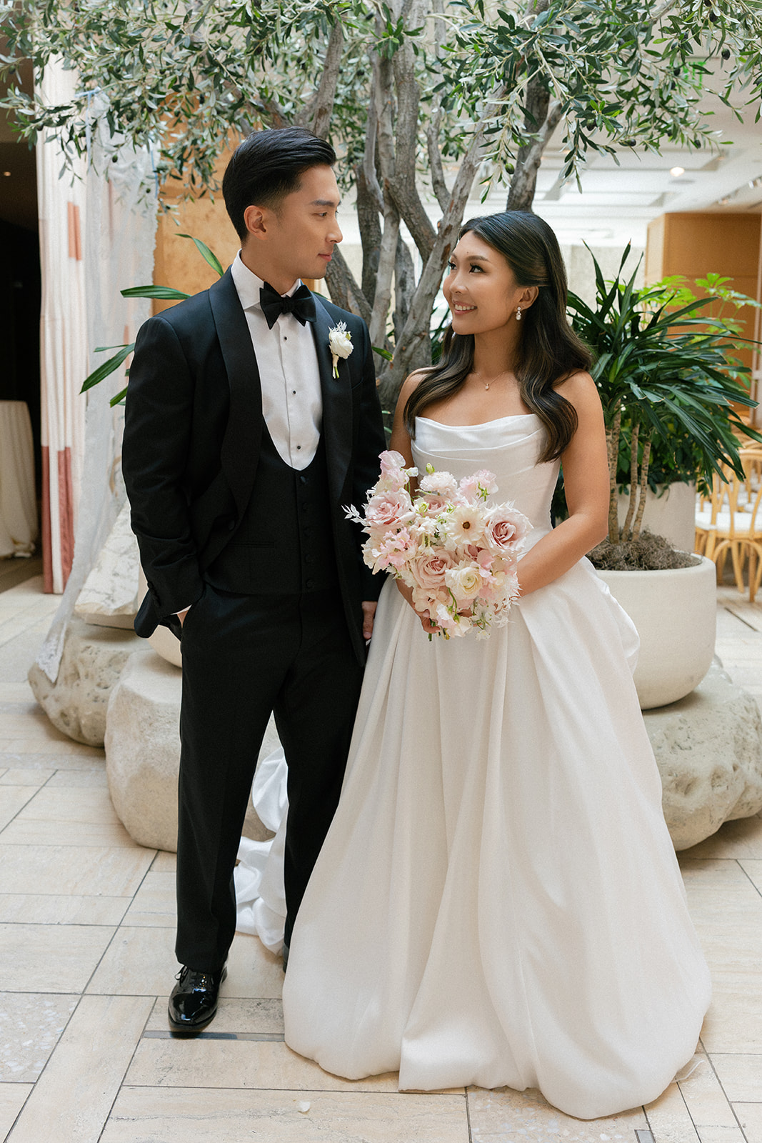 bride and groom portraits at the mirador restaurant